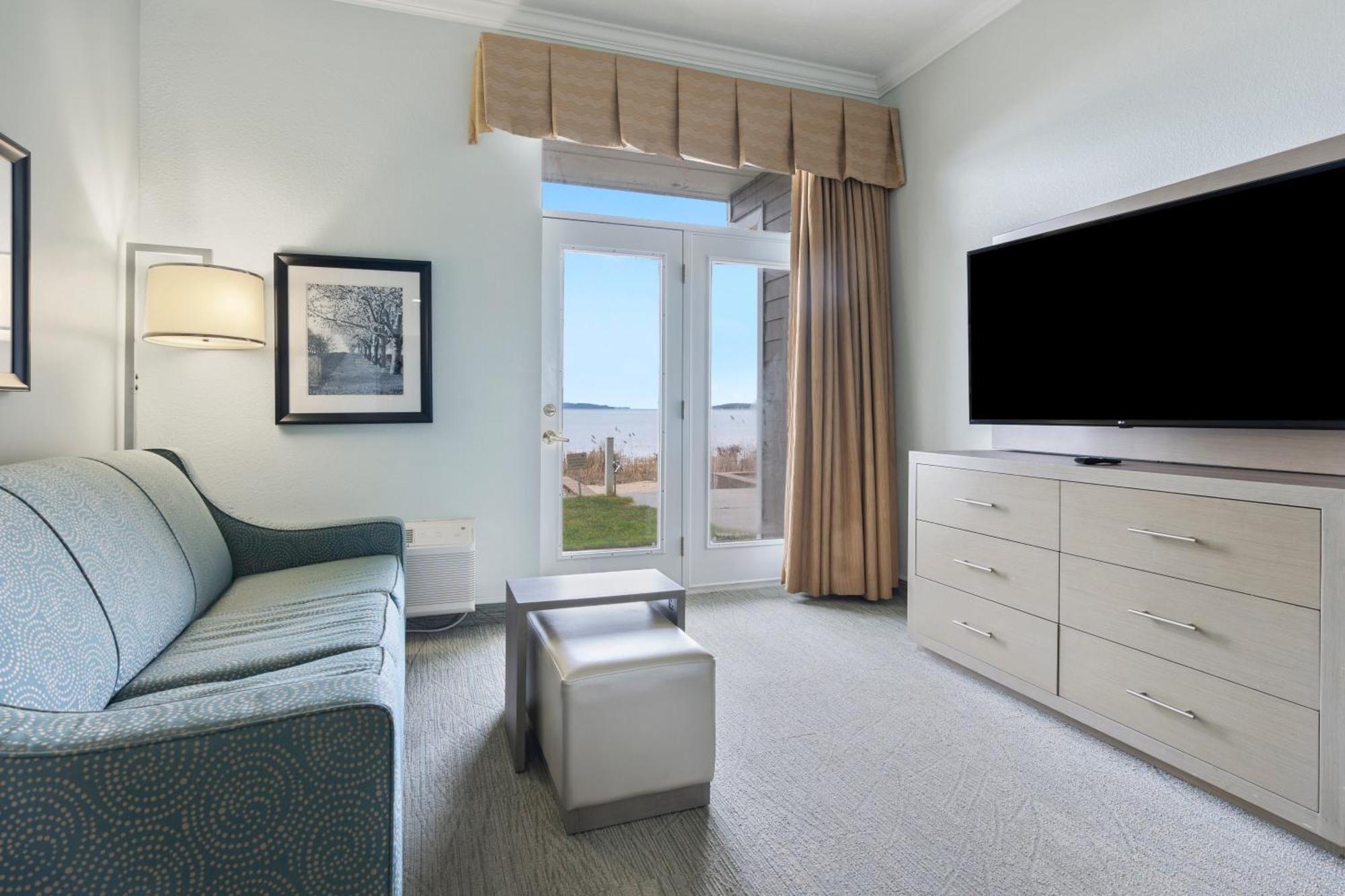 Cherry Tree Inn & Suites Traverse City Esterno foto