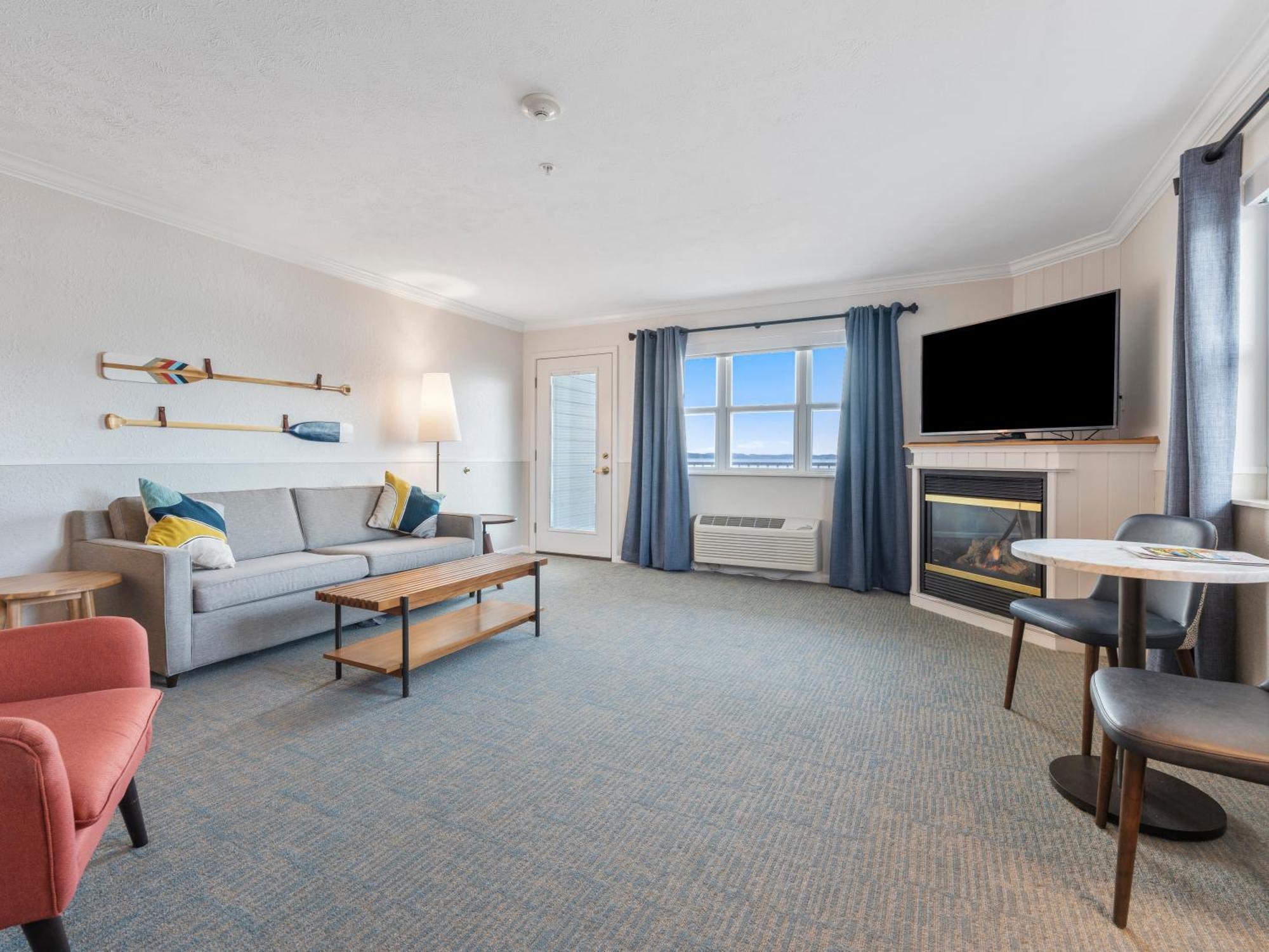 Cherry Tree Inn & Suites Traverse City Esterno foto