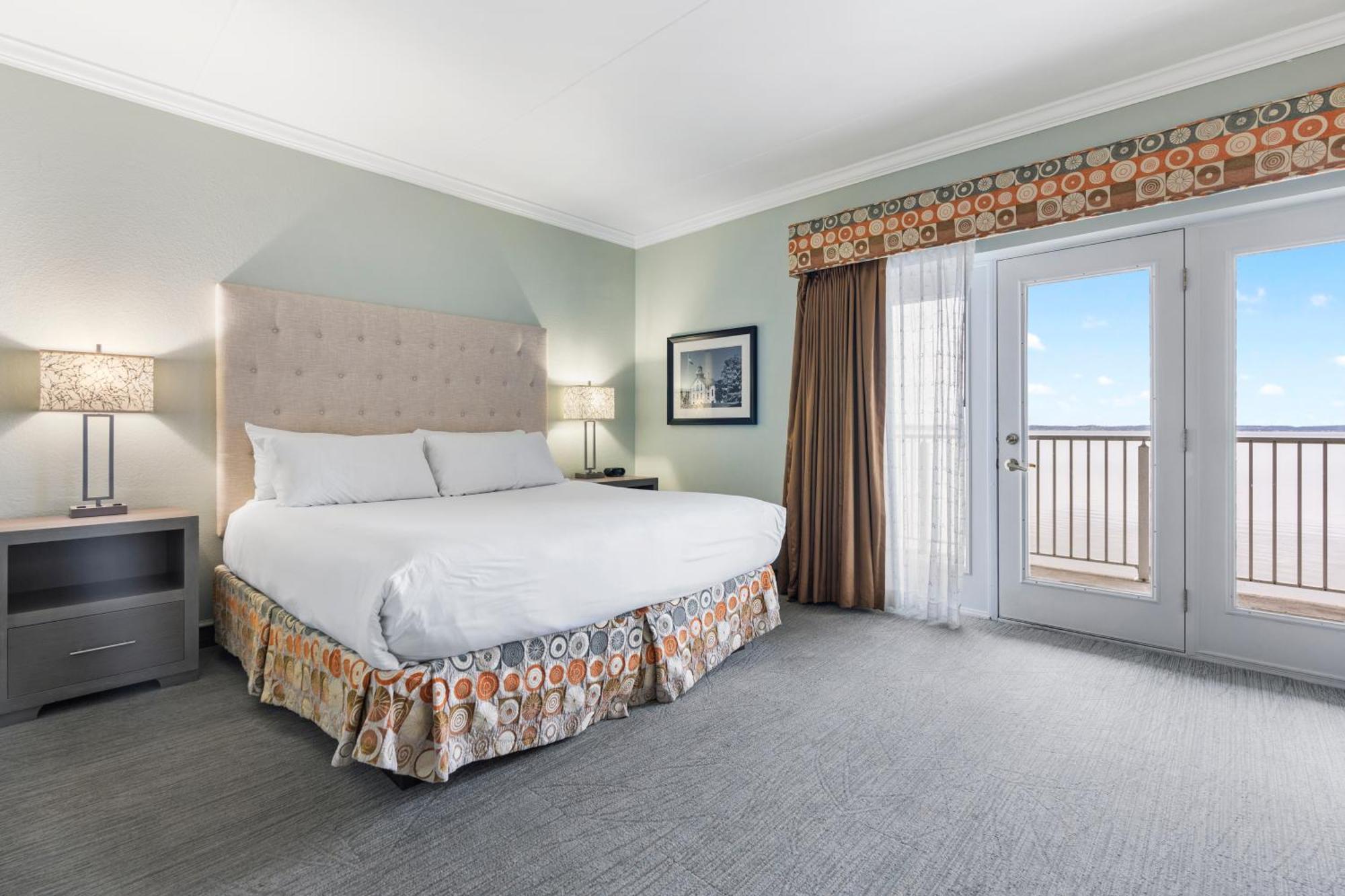 Cherry Tree Inn & Suites Traverse City Esterno foto