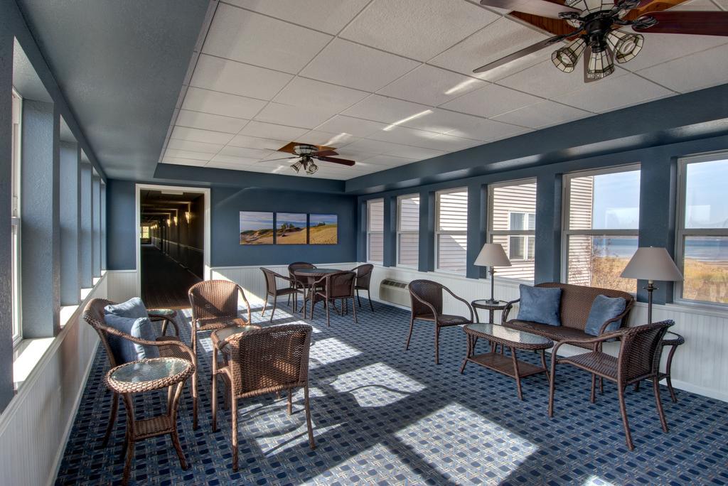 Cherry Tree Inn & Suites Traverse City Esterno foto